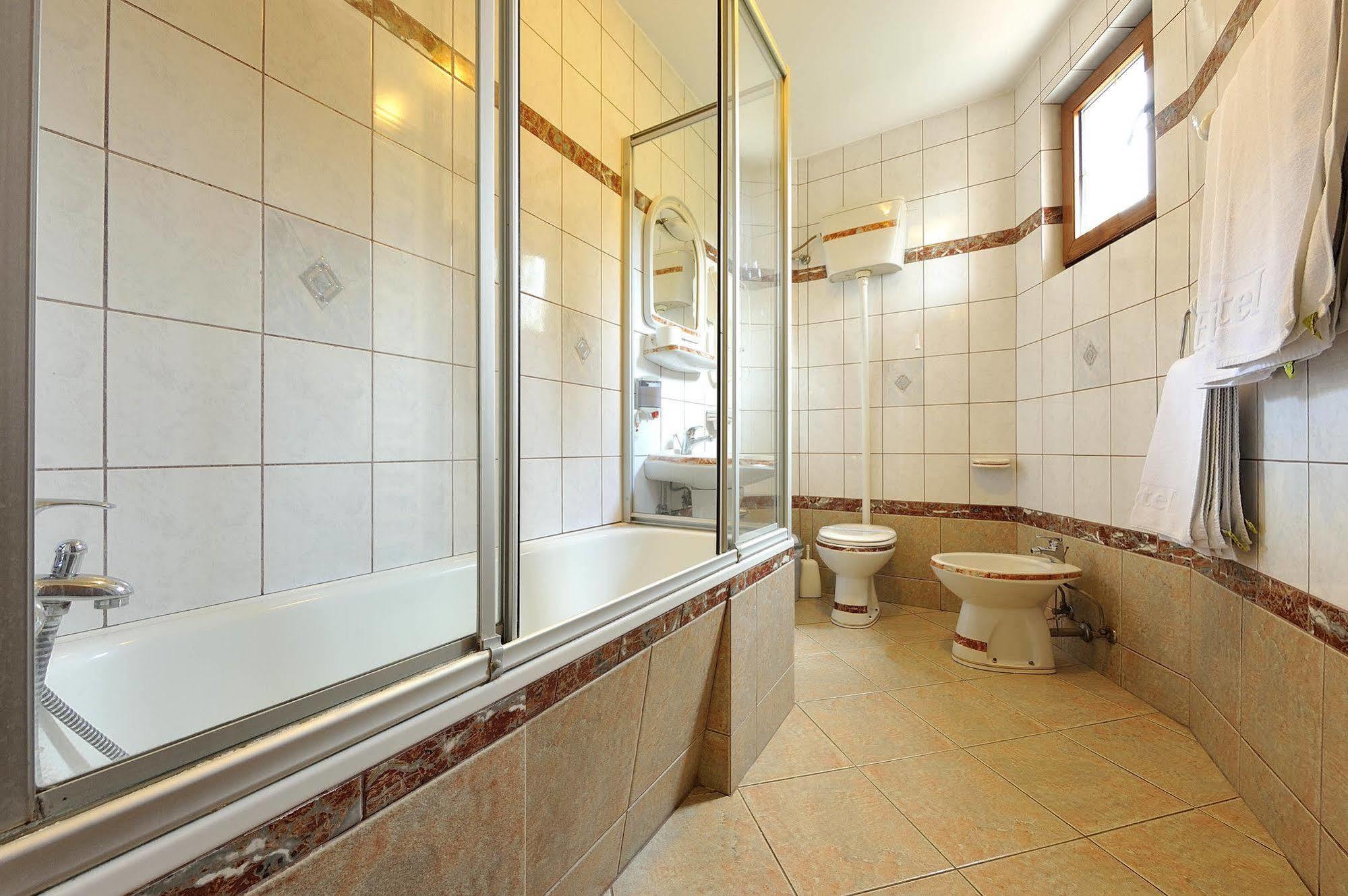 Hotel Sucevic Garni Belgrado Exterior foto