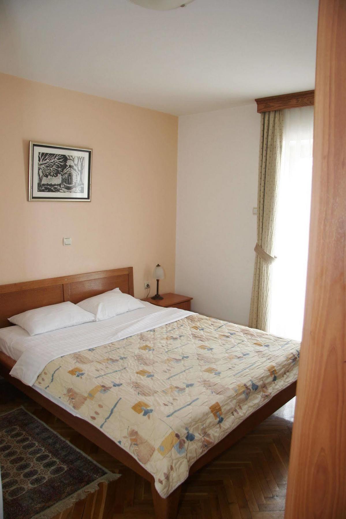 Hotel Sucevic Garni Belgrado Exterior foto